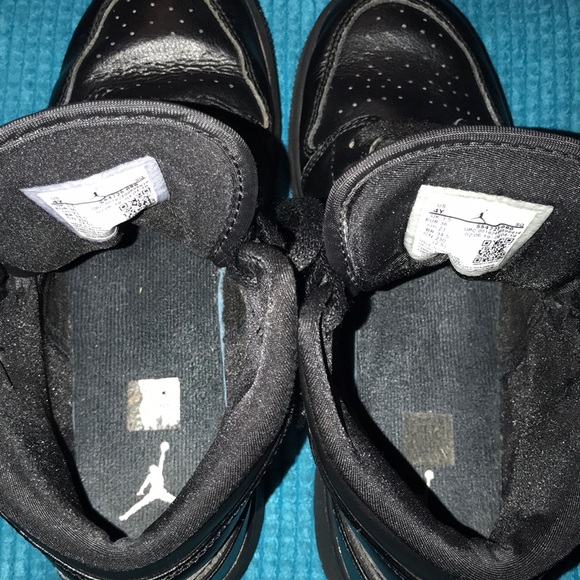 Nike Air Jordan 1 - Picture 10 of 12